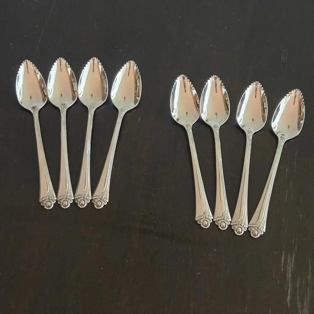 Oneida Community Fantasy Rose Glossy Grapefruit Spoons 8pc serrated Combine Ship